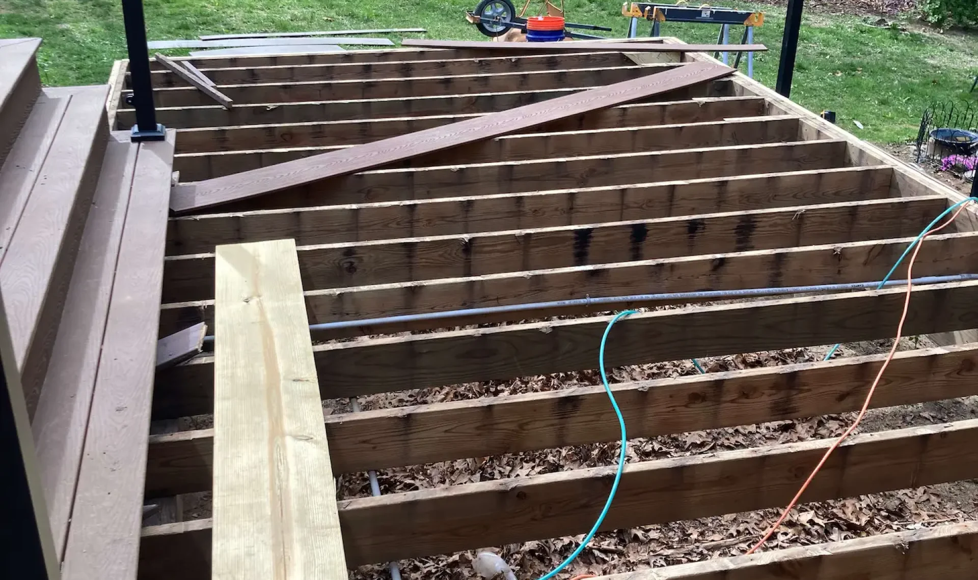Trex deck aluminum railings Deck remodeling Deck construction Back yard upgrade Vinyl deck Vinyl decking Composite decking deck builder near me deck contractors near me Low maintenance deck